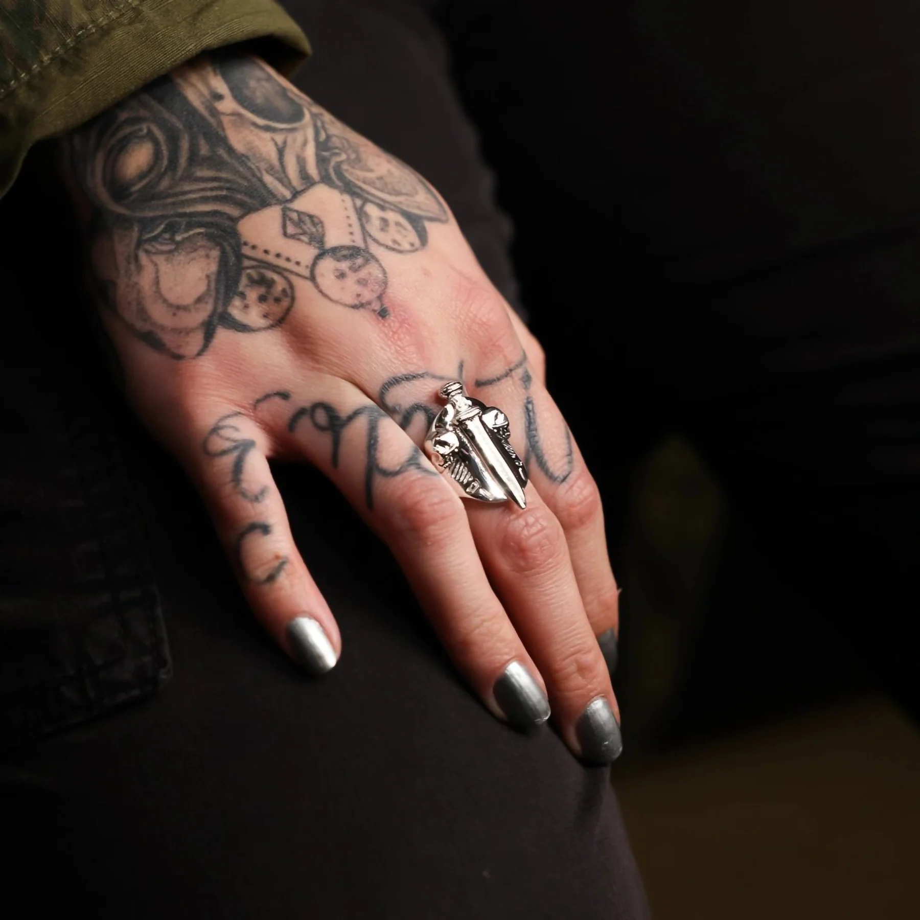 CATACOMB SWORD RING - Image 5