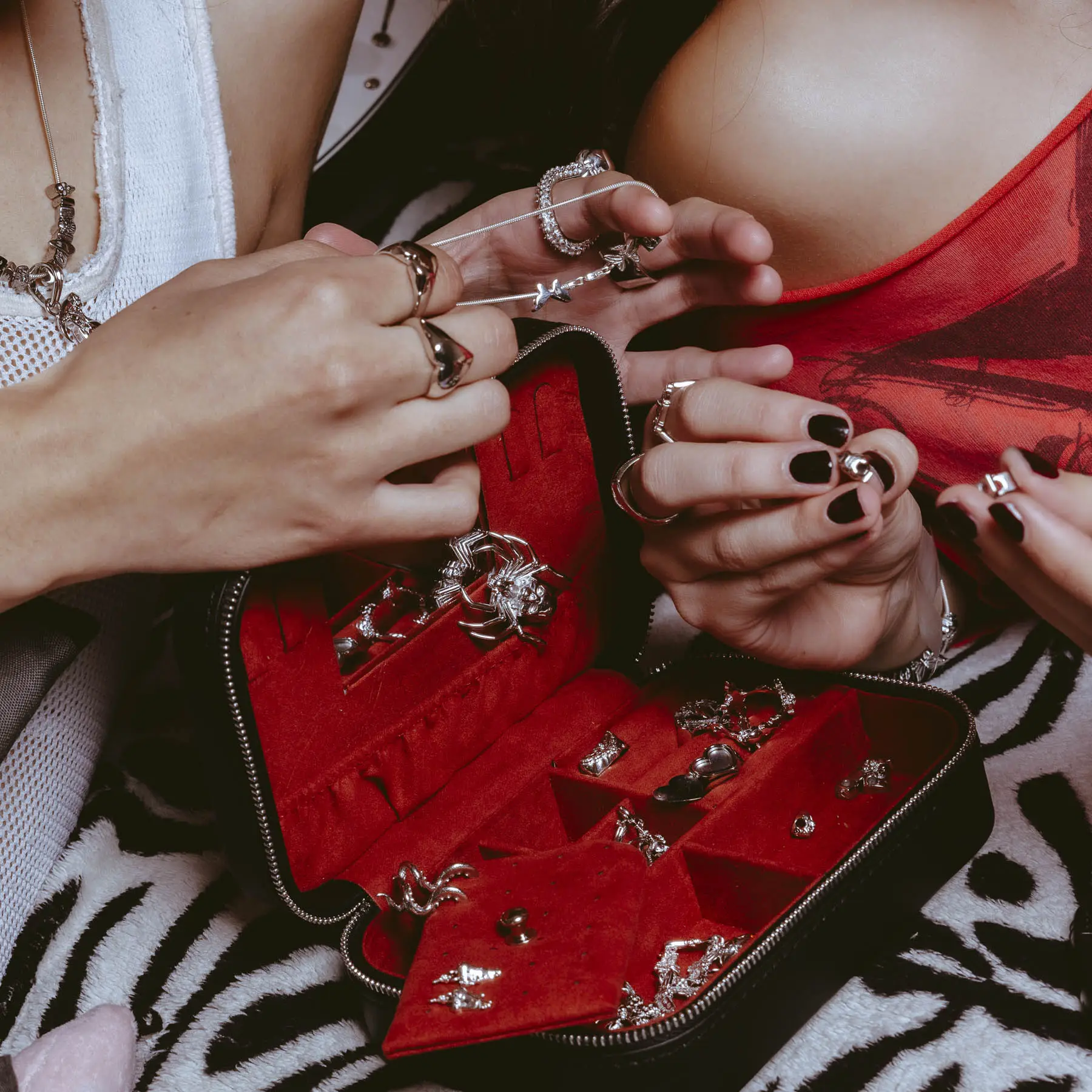 CUSTOMIZABLE FRIENDSHIP NECKLACE - Image 17