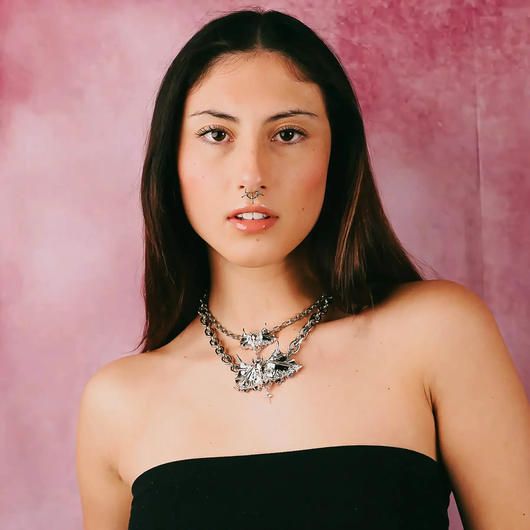 DAISY THE DAYSTALKER PENDANT - Image 3