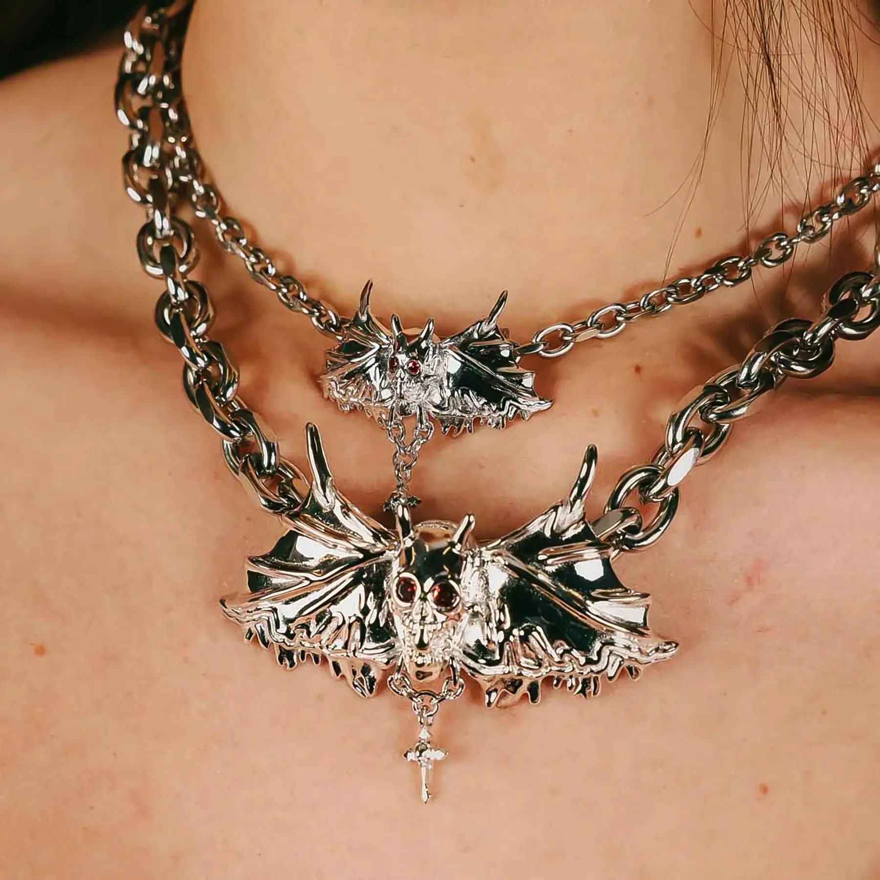 DAISY THE DAYSTALKER PENDANT - Image 4