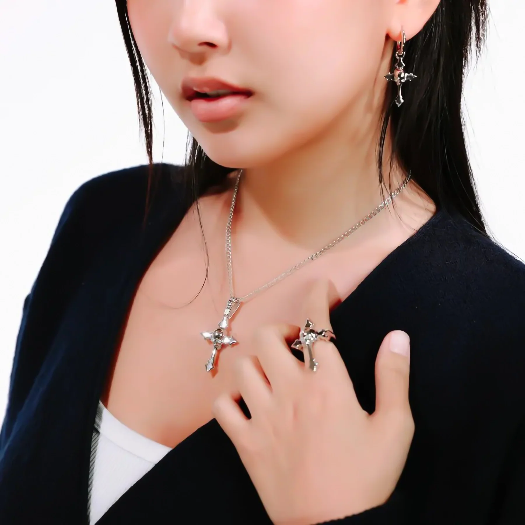 DOWN YOUR THROAT PENDANT - Image 5