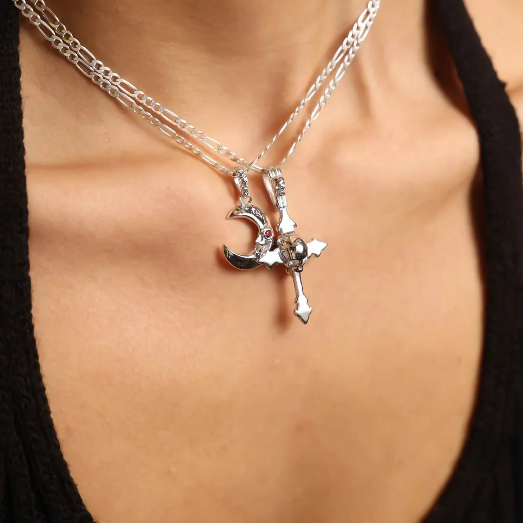 DOWN YOUR THROAT PENDANT - Image 7