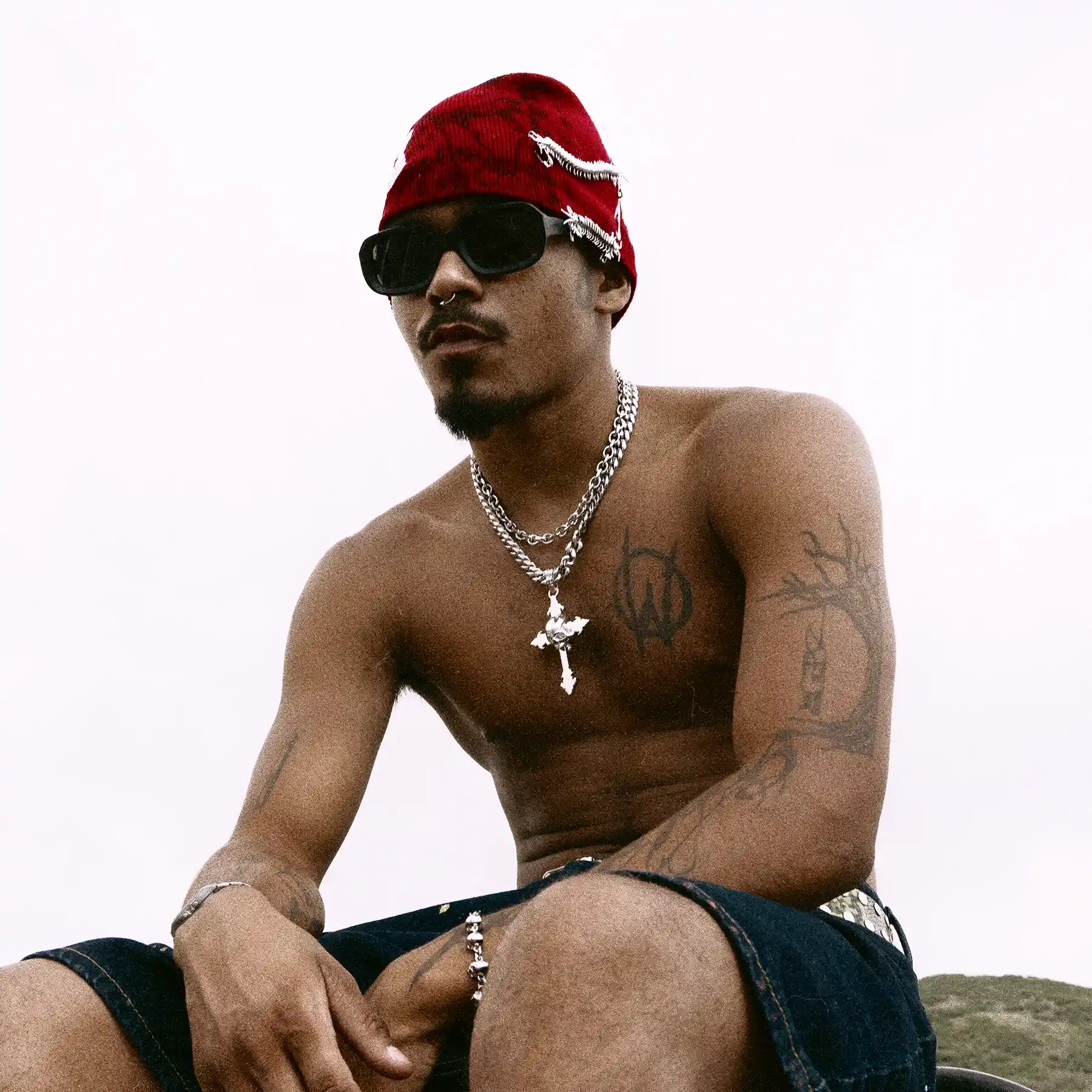 DOWN YOUR THROAT PENDANT - Image 8