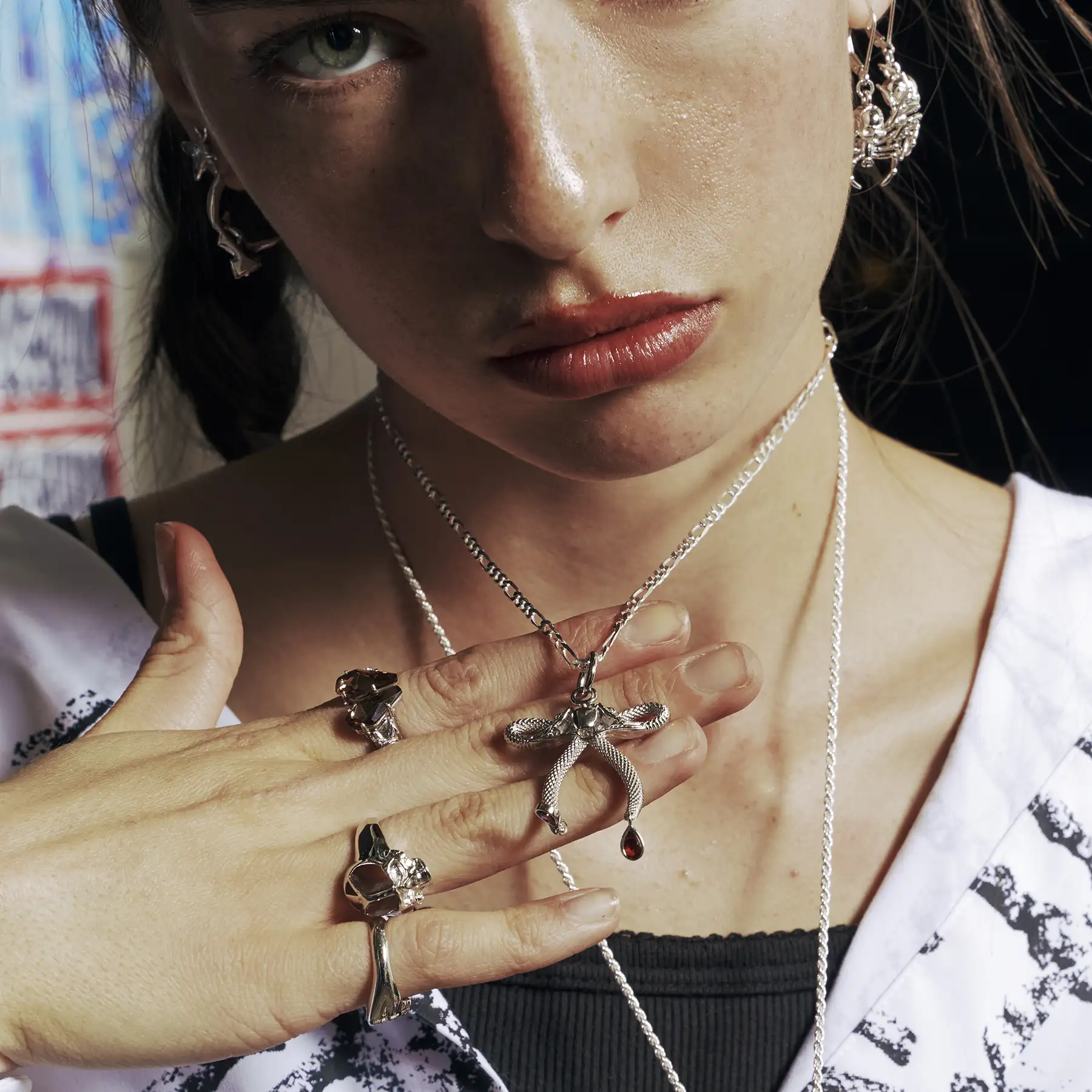 EVE'S PENDANT - Image 10