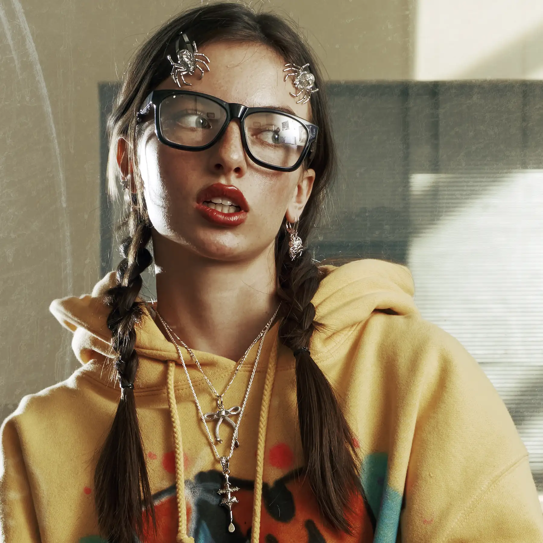 EVE'S PENDANT - Image 13