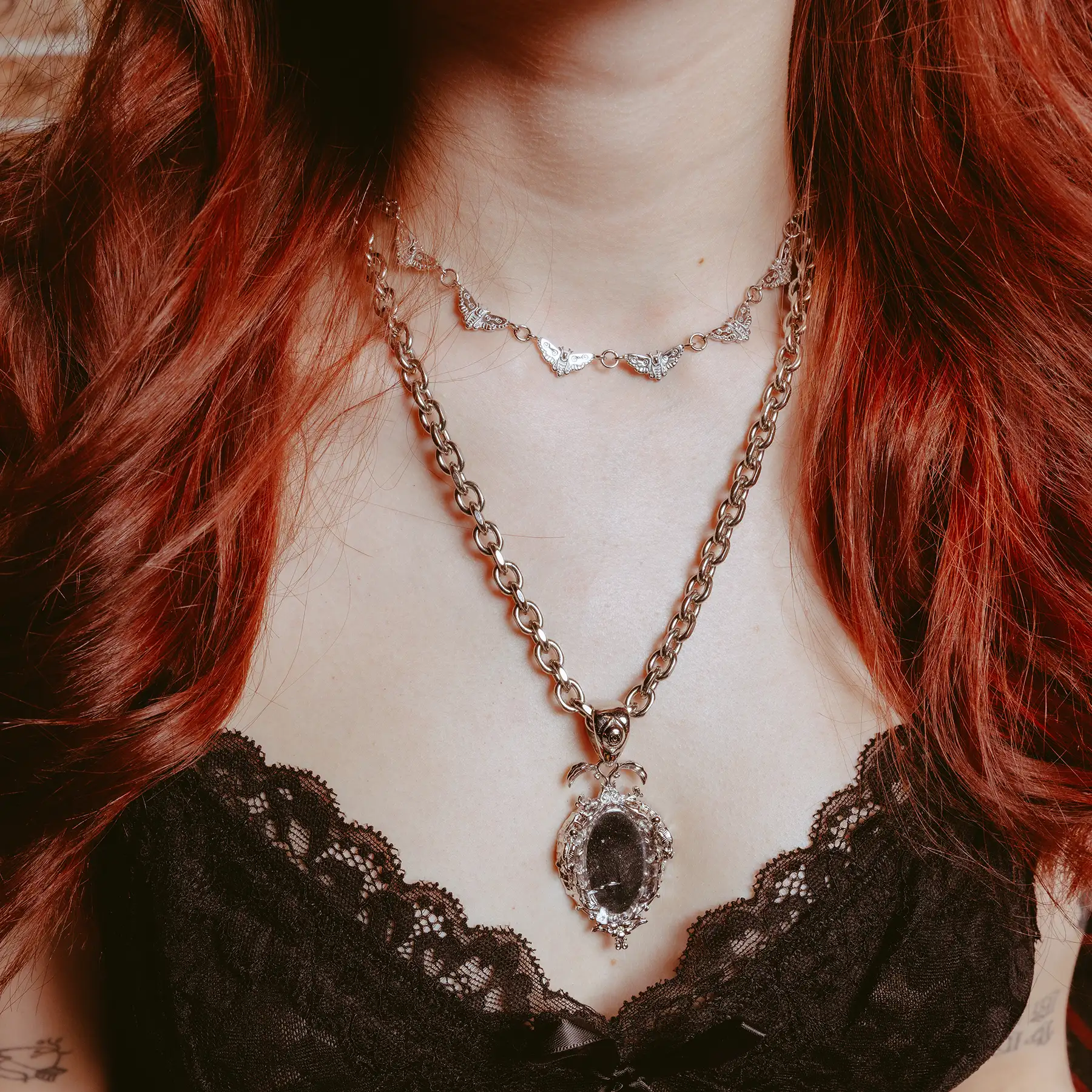 MOTH CHOKER - Image 3