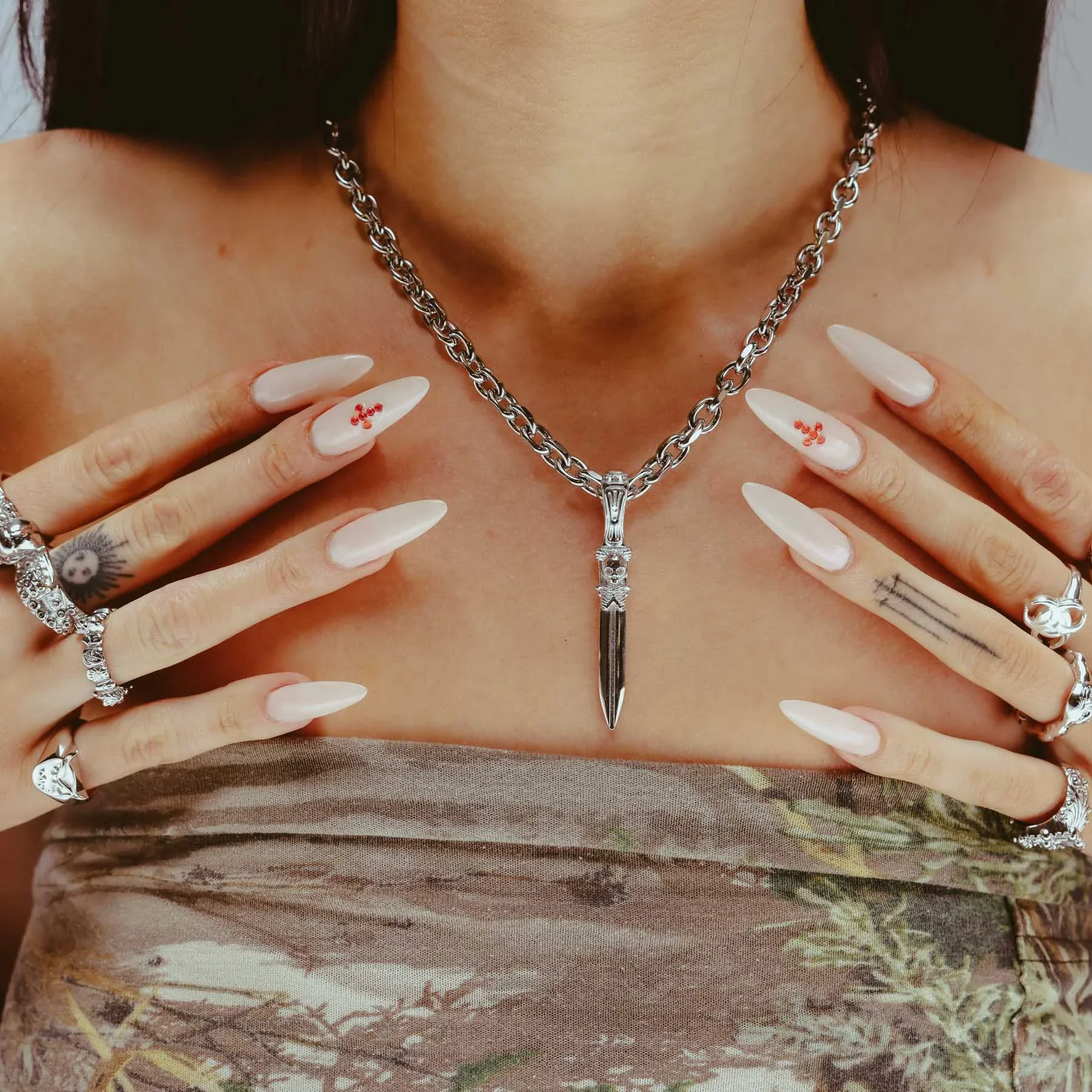 CATACOMB SWORD PENDANT - Image 4