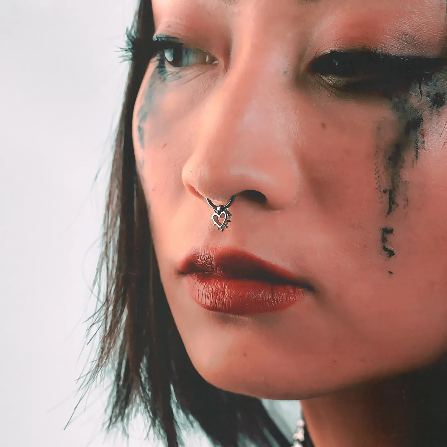 FAUX SPIKED HEART SEPTUM - Image 3