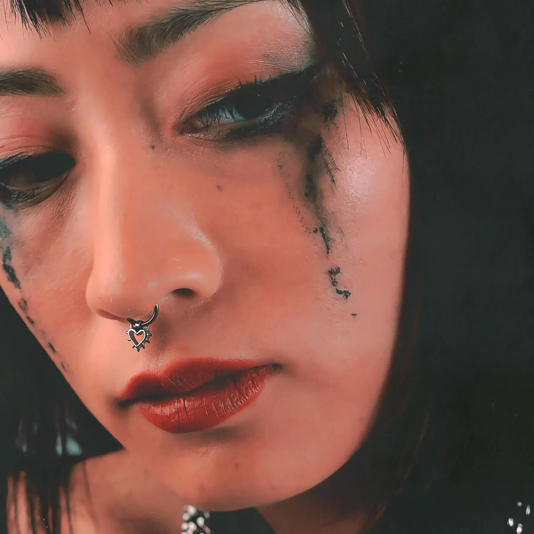FAUX SPIKED HEART SEPTUM - Image 4
